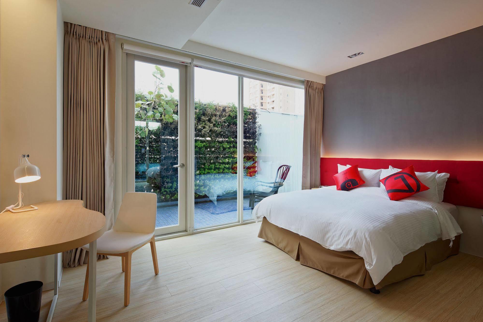 Hotel 7 Taichung Exterior foto